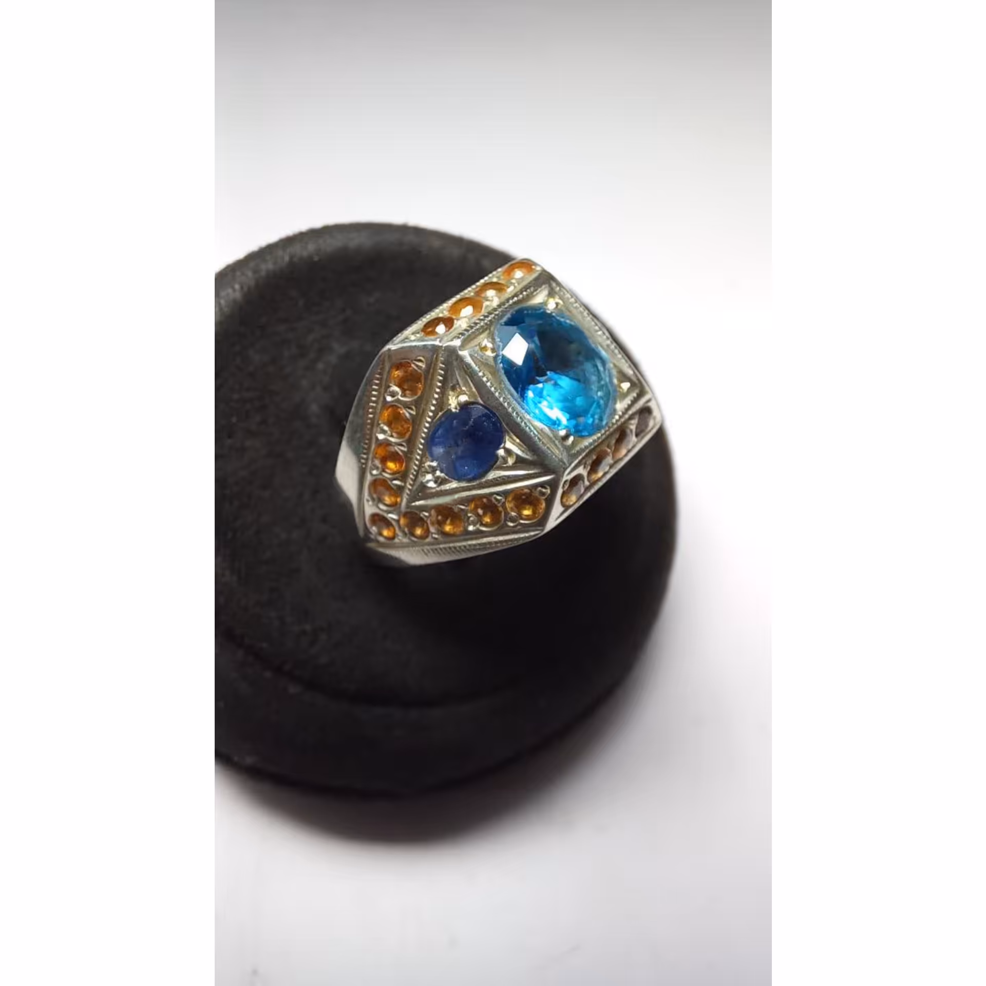 توپاز زیبای سوییسی...