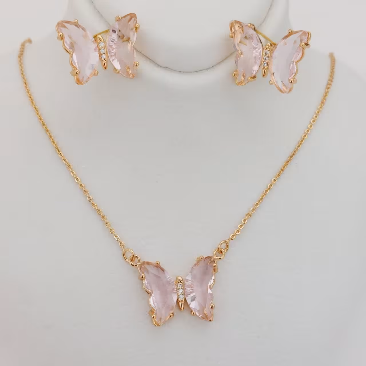 نیمست پروانه  کد10024طرح جواهر. برند محبوب ysx. با آبکاری طلا. ضد حساسیت. رنگ ثابت
