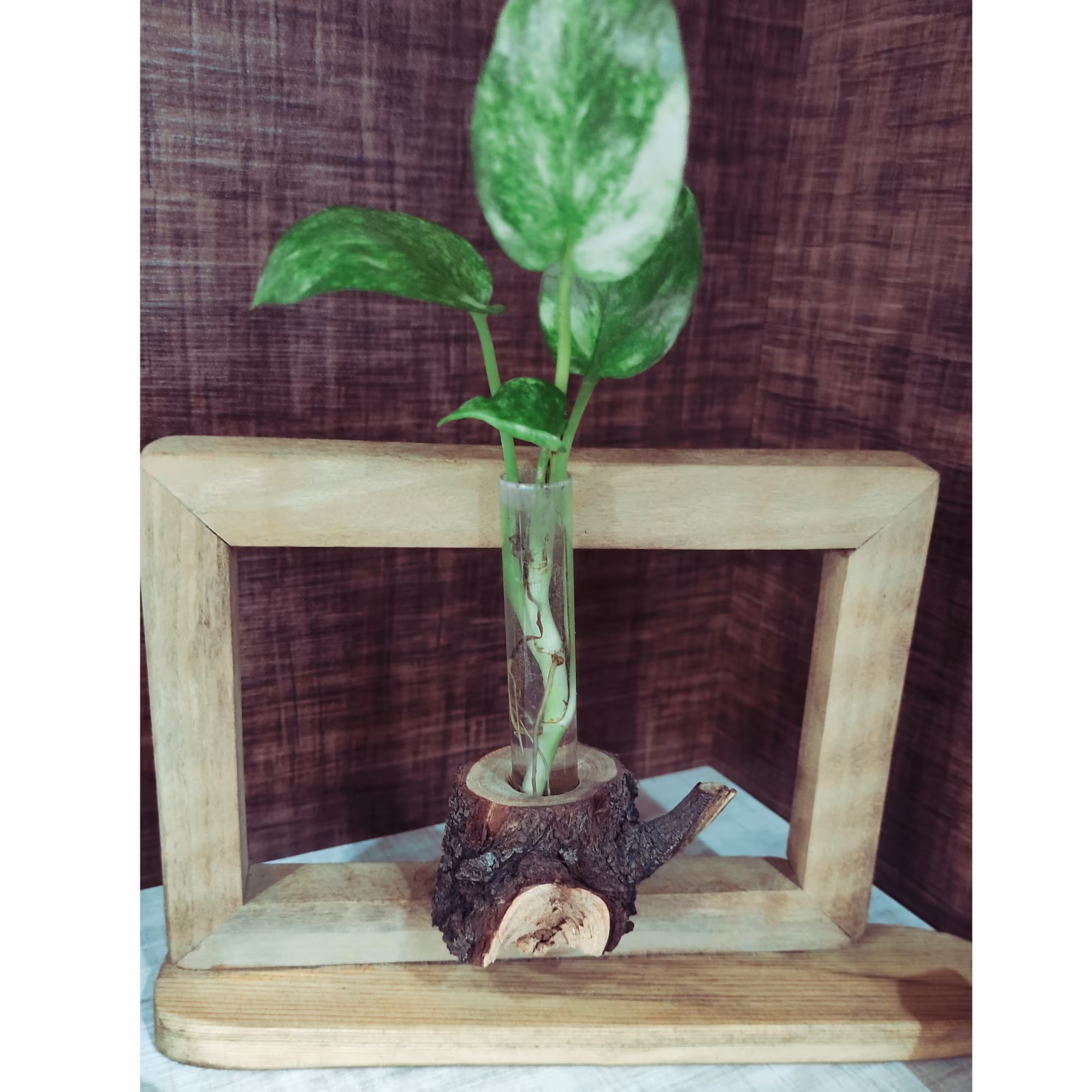 دکوری رومیزی چوبی با شیشه وگل تک نسخه