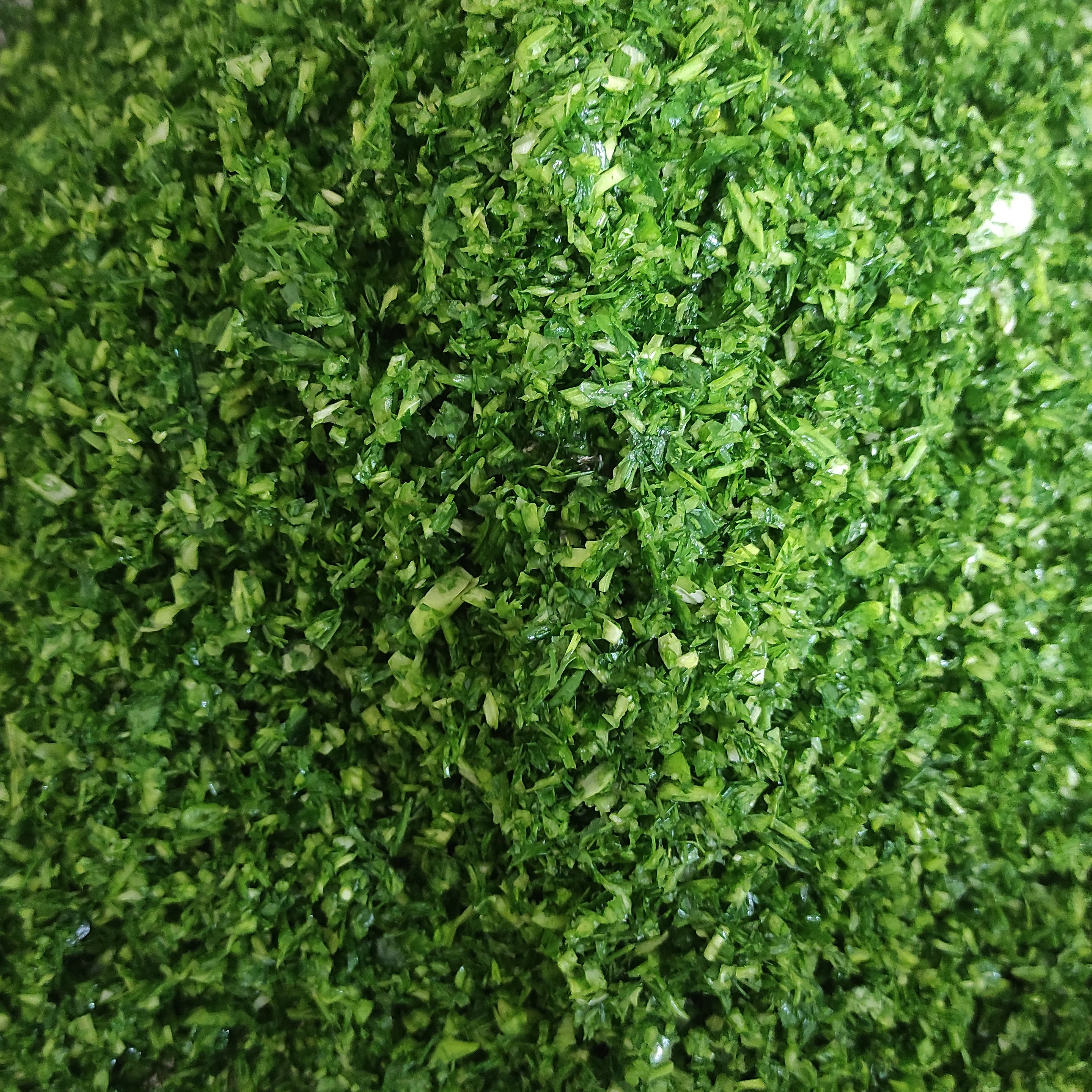 سبزی خرد شده پلویی و کوکویی تازه با سیر کیلویی 55000