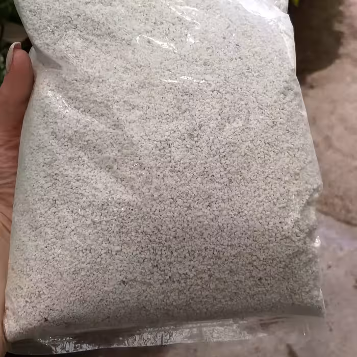 پرلیت شکریارسال با باربری و یا تیپاکس .هزینه به عهده مشتری و پس کرایه
