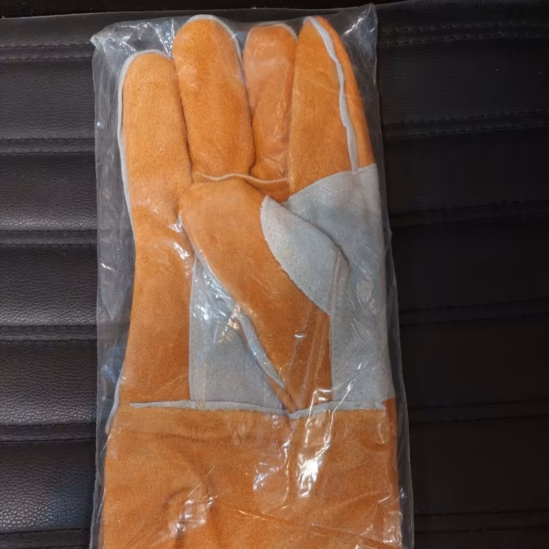 دستکش سیم دوز طرح فرانسوی