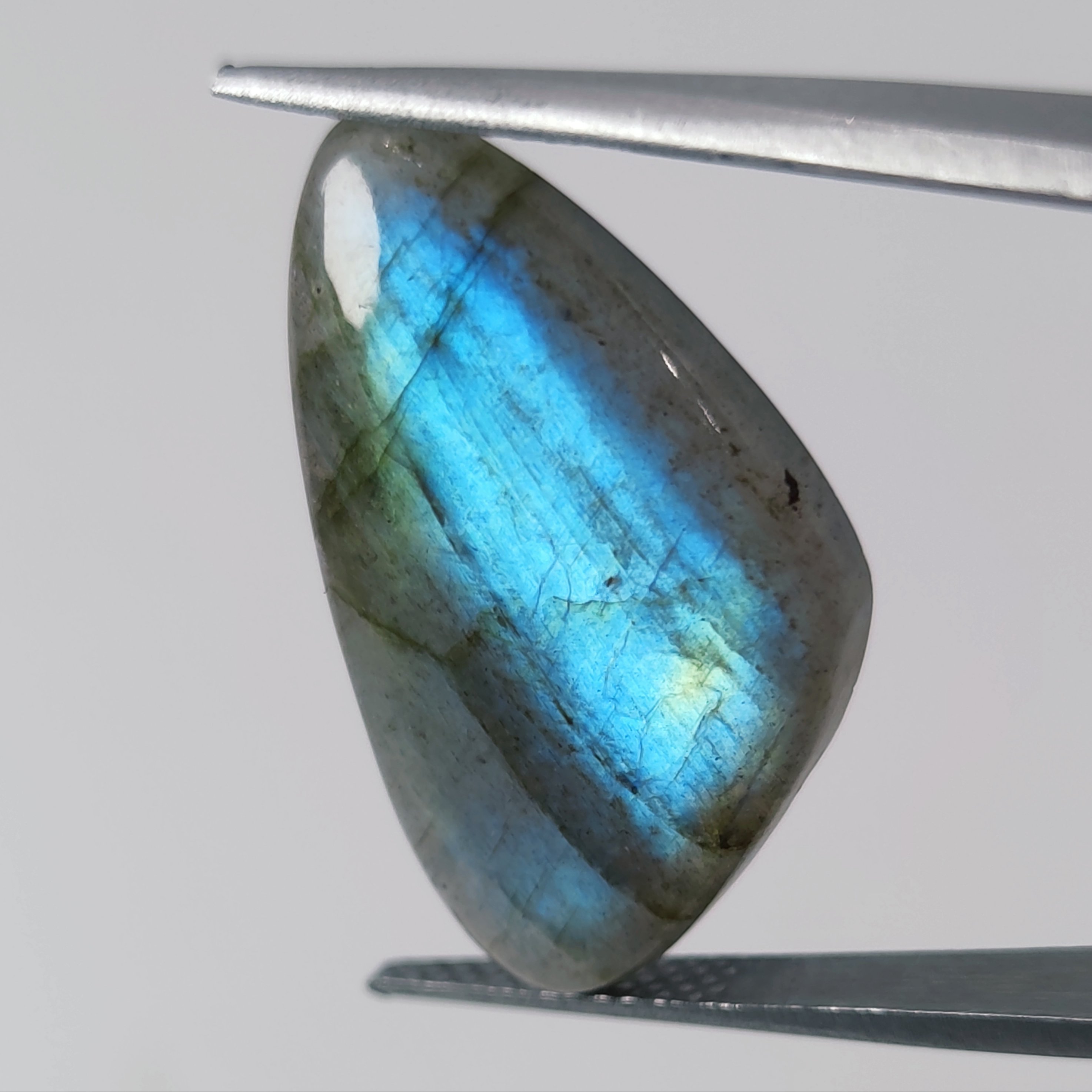 سنگ لابرادوریت معدنی ماداگاسکار