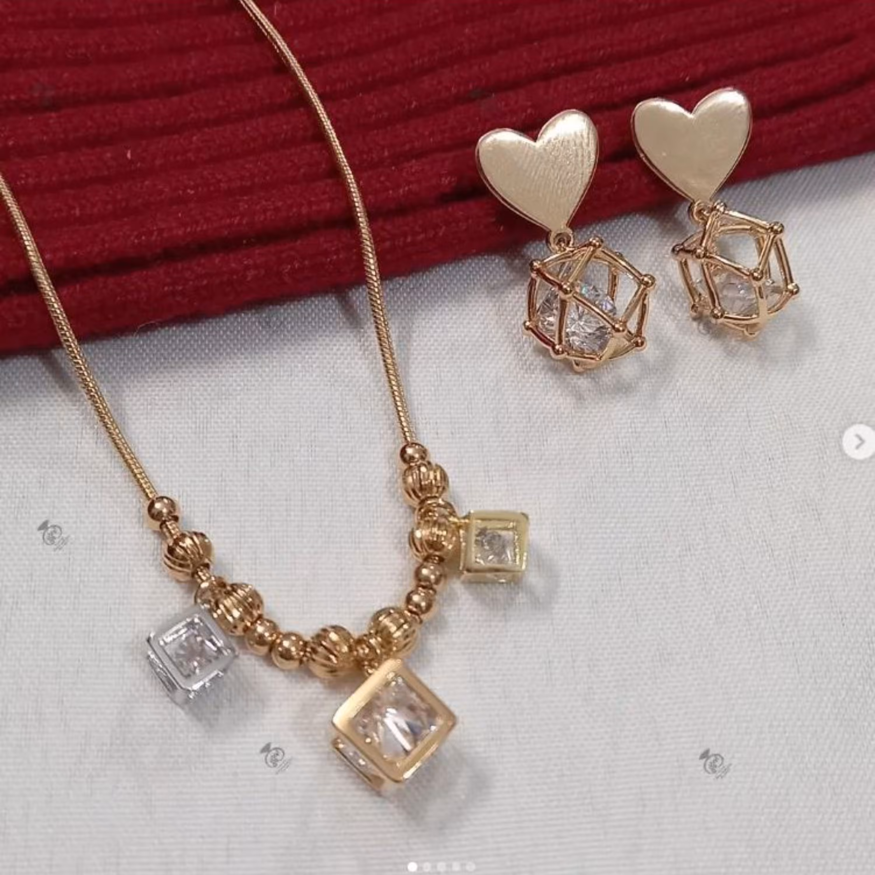 نیمست طرح طلا و رنگ ثابت برند ژوپینگ مدل قلب و مروارید