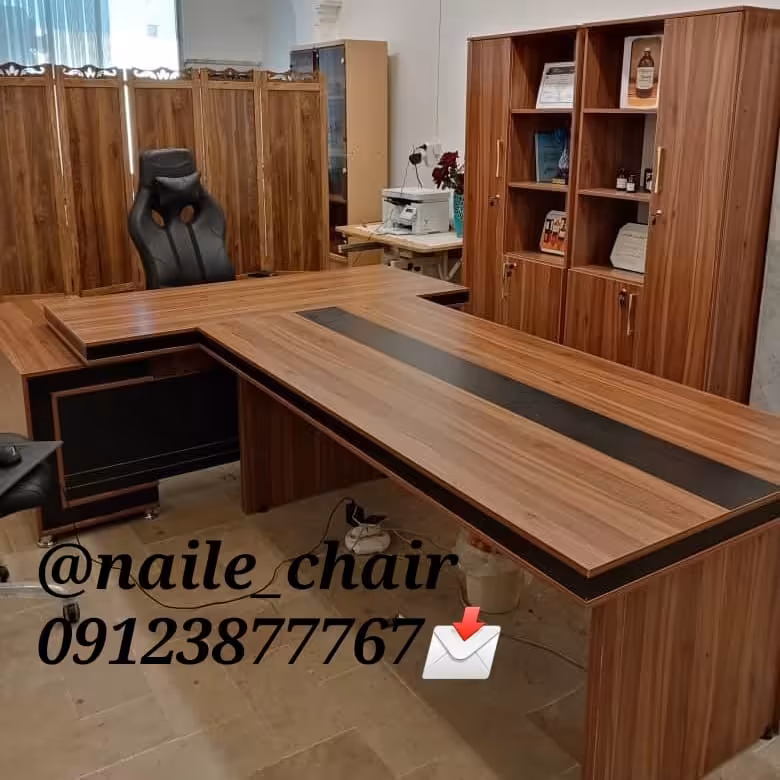 میز لیندا و کنفرانس