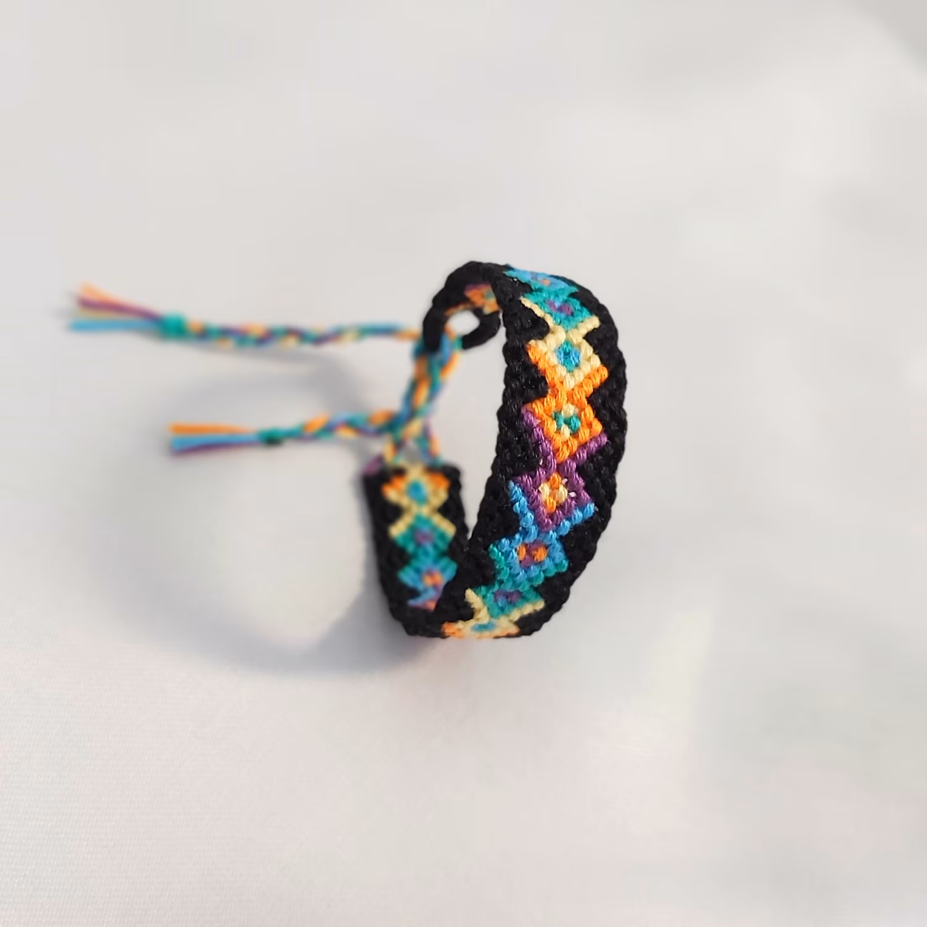 دستبند اسپرت بافت دوستی