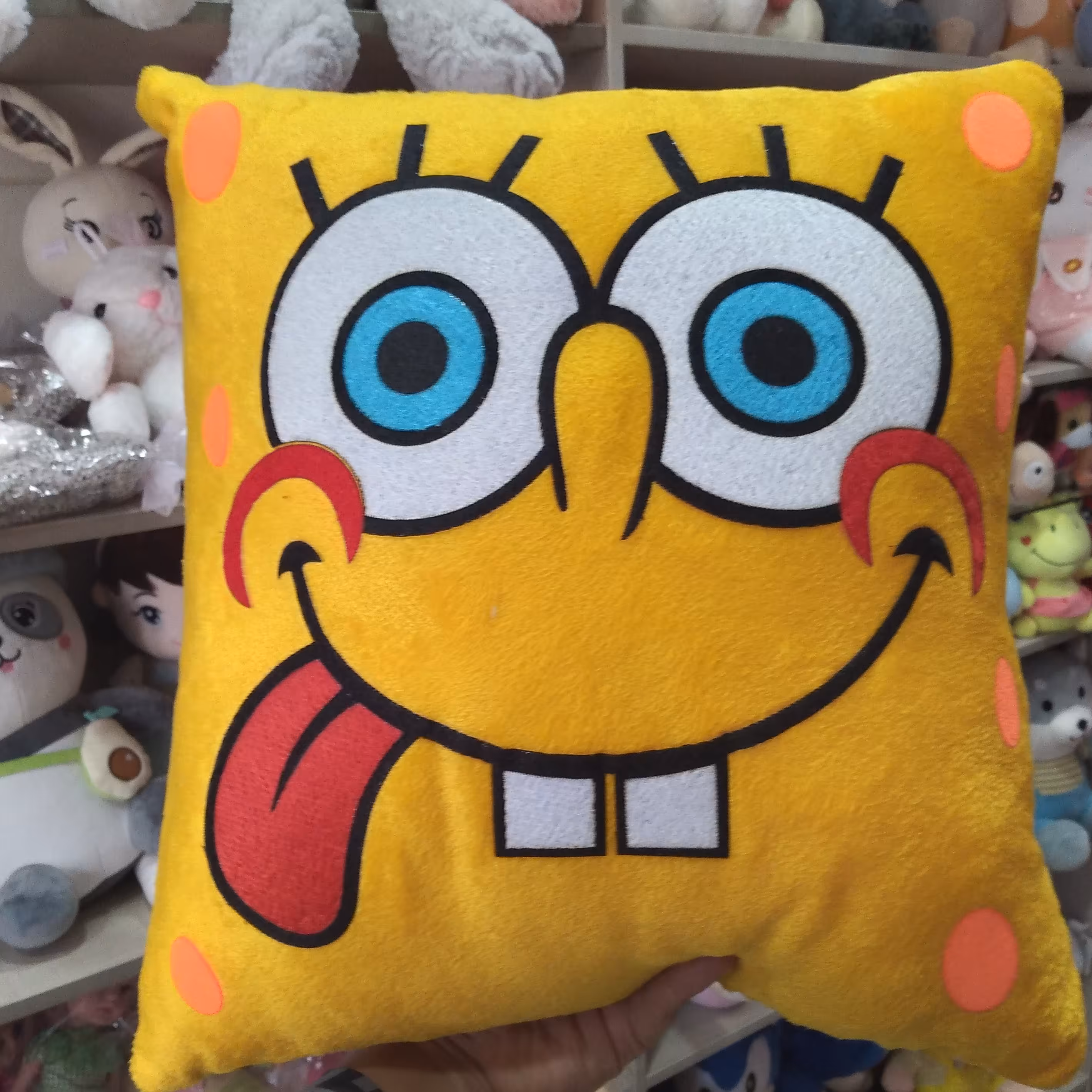 کوسن طرح باب اسفنجی