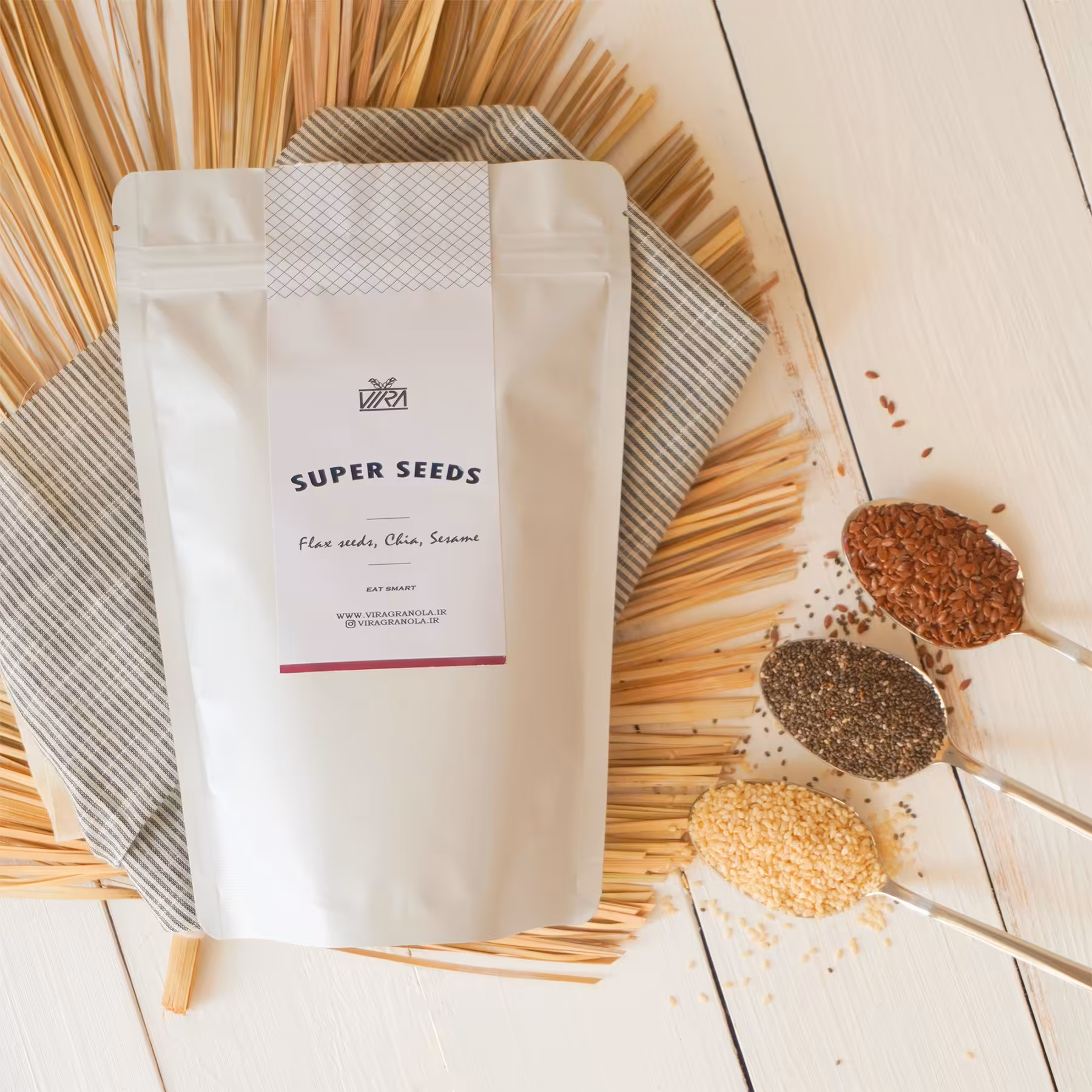 مخلوط دانه چیا و تخم کتان و کنجد سفید مکمل 500 گرمی ویراگرانولا 