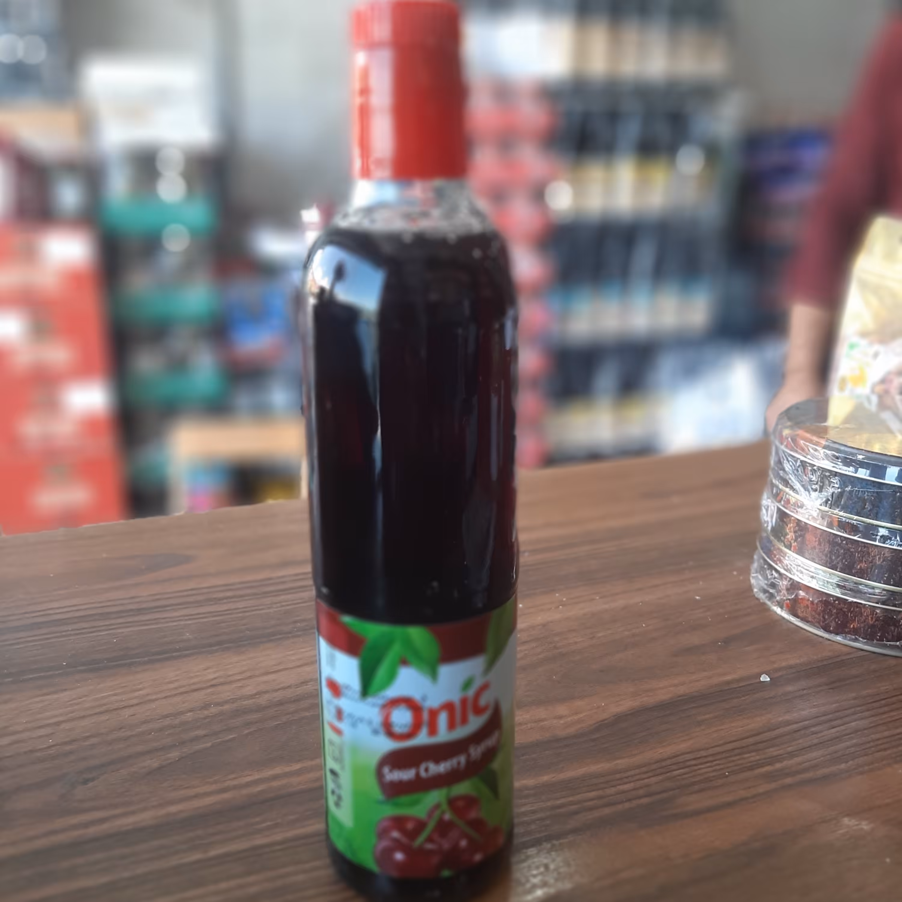 شربت آلبالو شیشه 800 گرمی اُنیک