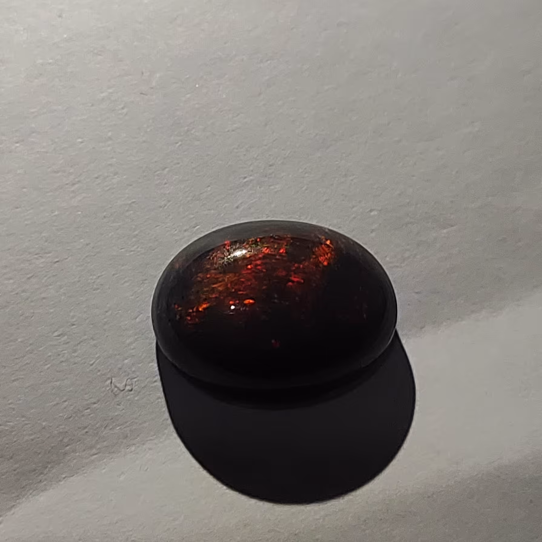 اپال بلک اتیوپی اصل معدنی تلالو بالا اوپال سیاه اصل سه قیراطی