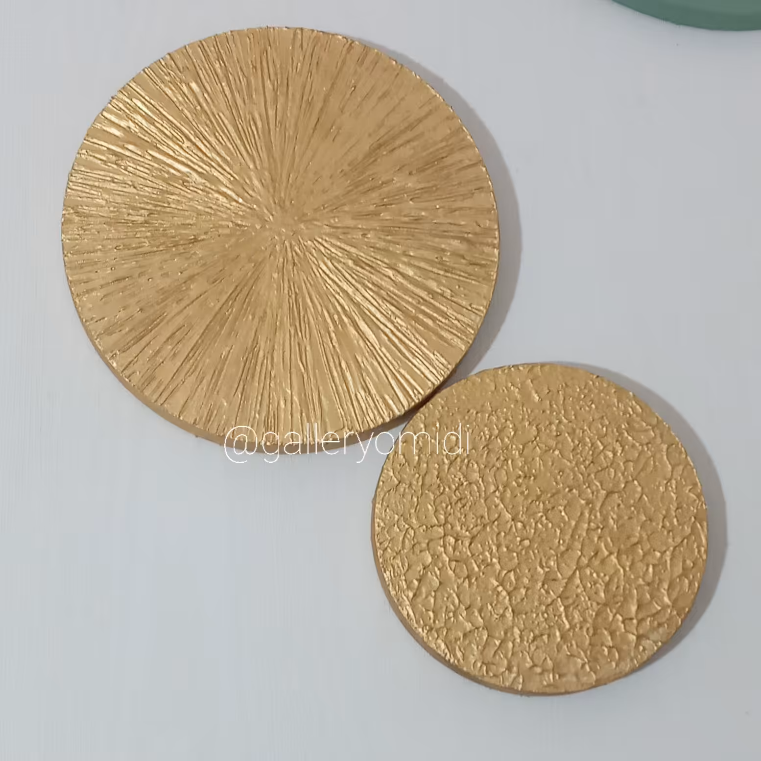 تابلو نور  باقطر 20 سانت اجرا شده با ورق طلا