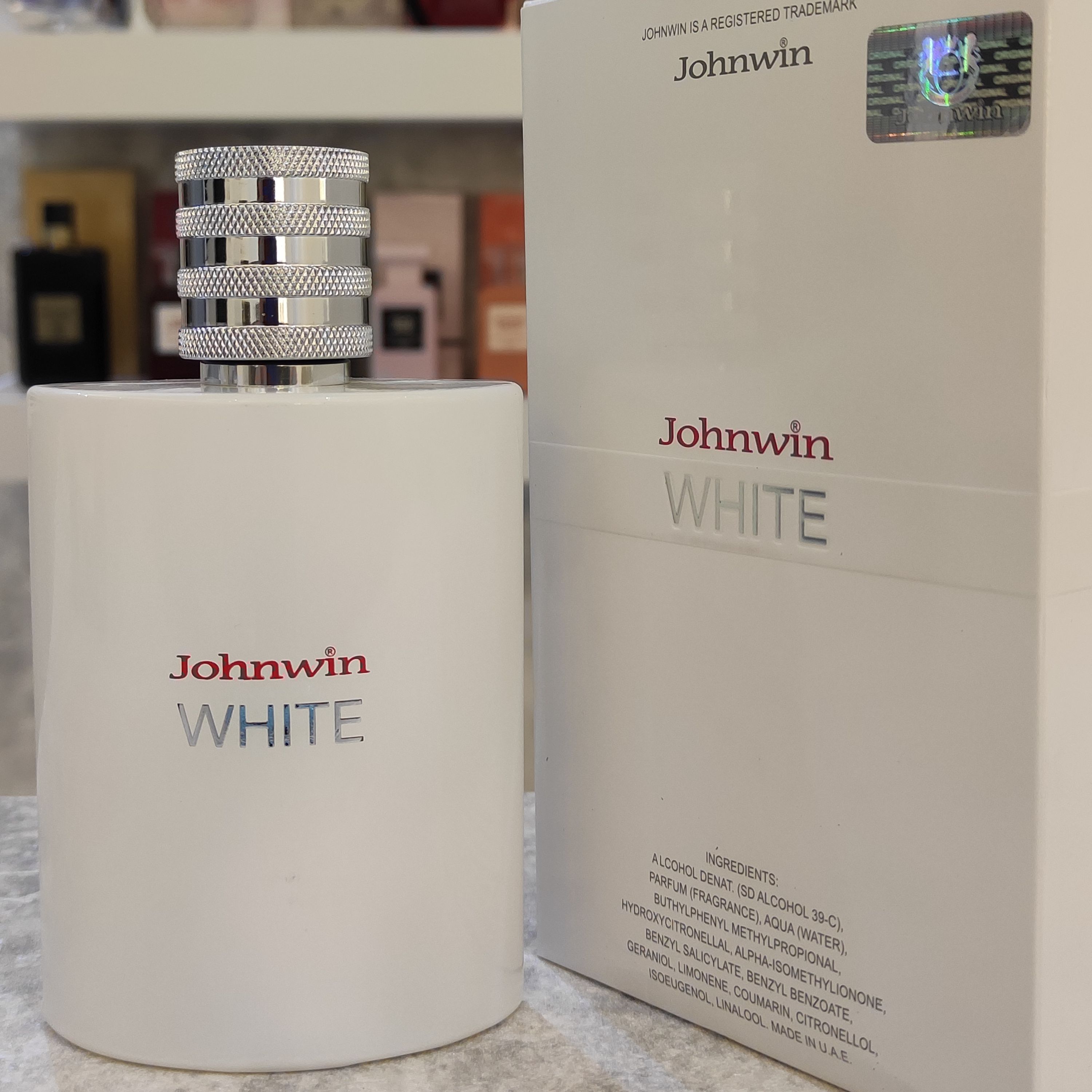 عطر ادکلن مردانه لالیک سفید جانوین 100 میل مدل Johnwin White