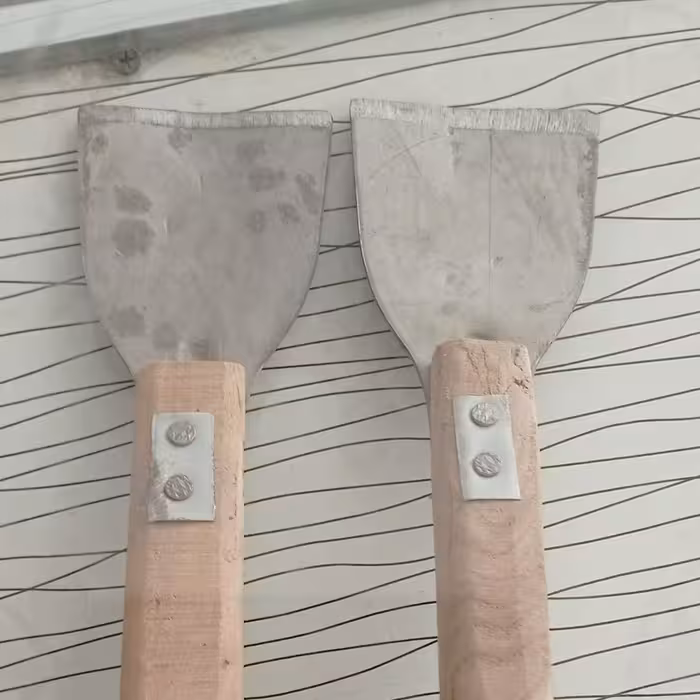 بیلچه  پایش کنی باغچه