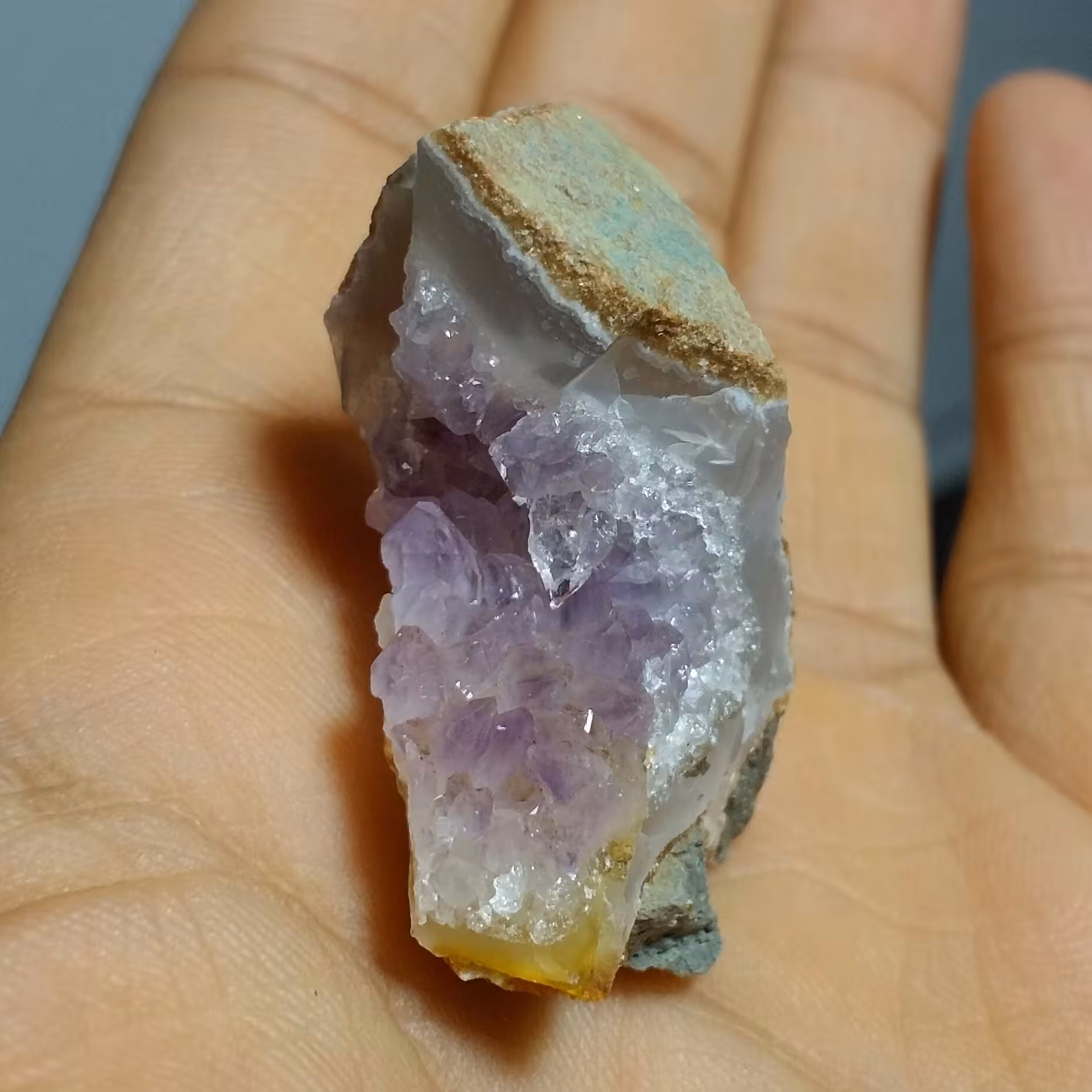 سنگ راف حبه آمیتیس آمتیس آماتیس پر بلور بسیار خاص و زیبا و چشم نواز کلکسیونی کد 10601