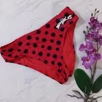شورت مایویی قرمز خالخالی اورجینال برند اروپایی وارداتی miraculous سایز S