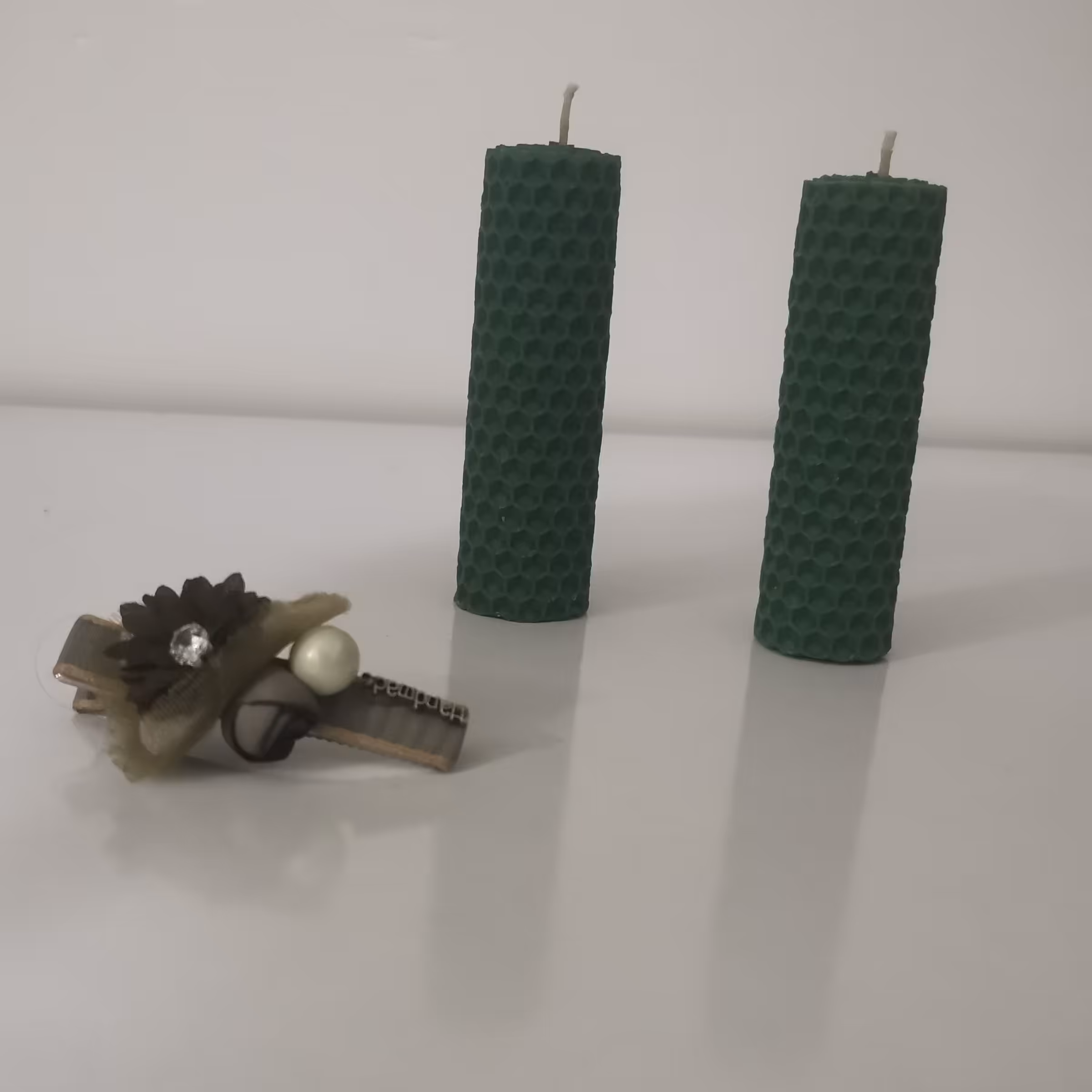 شمع موم عسلی دو عددی سبز