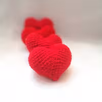 قلب قرمز دستباف ناری