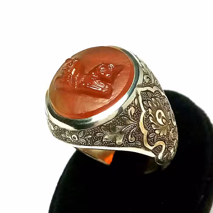 عقیق حکاکی برجسته پرسپولیس، سرستون تخت جمشید