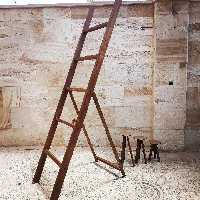 نردبان چوبی دکوراتیو 