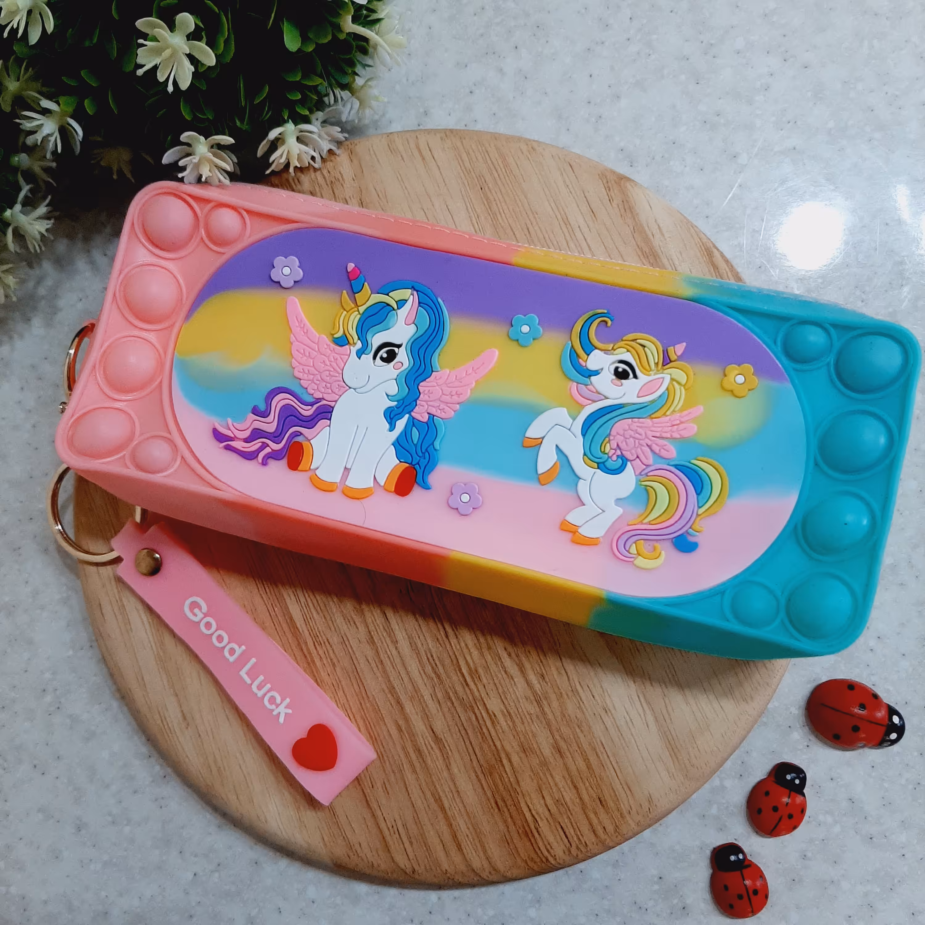 جامدادی سیلیکونی پاپیتی فانتزی طرح تکشاخ آبرنگی  4