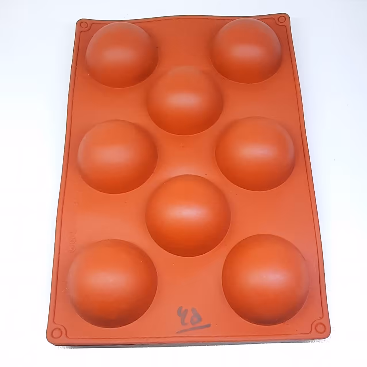 قالب نیمکره سیلیکونی شکلات قطر 6 سانتی متر

