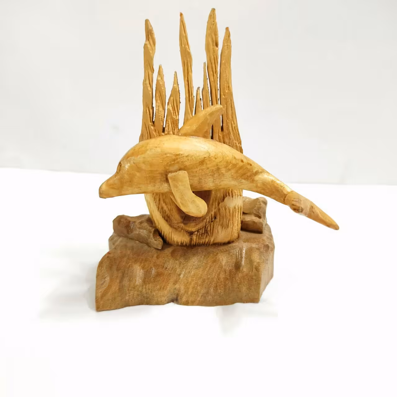 دکوری و تزئینات چوبی دلفین 13در16       کد101