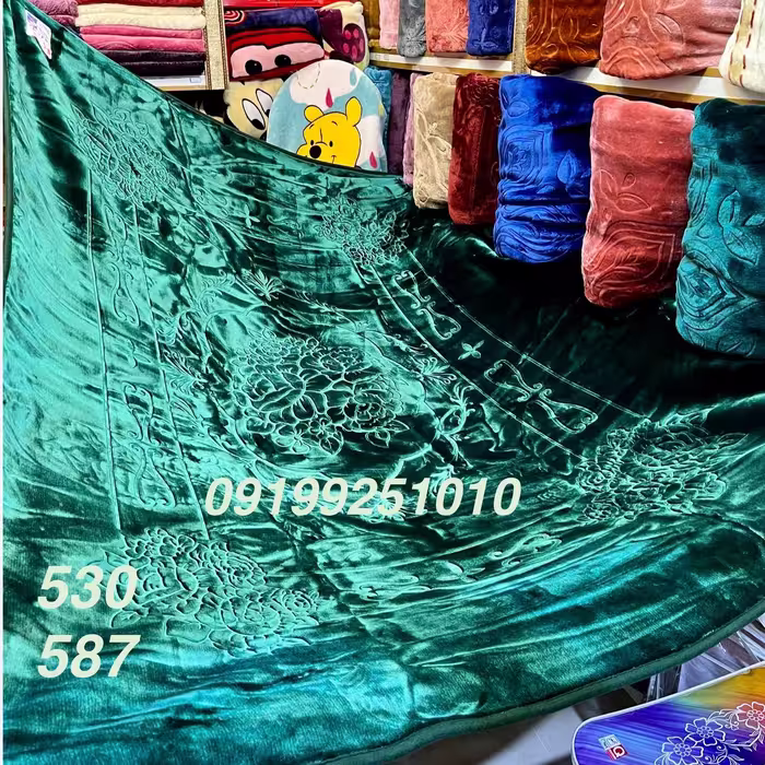 پتو نرمینه یکنفره مدل ونلون نخ ژاپن آکریلیک گل برجسته جعبه ای کد 530