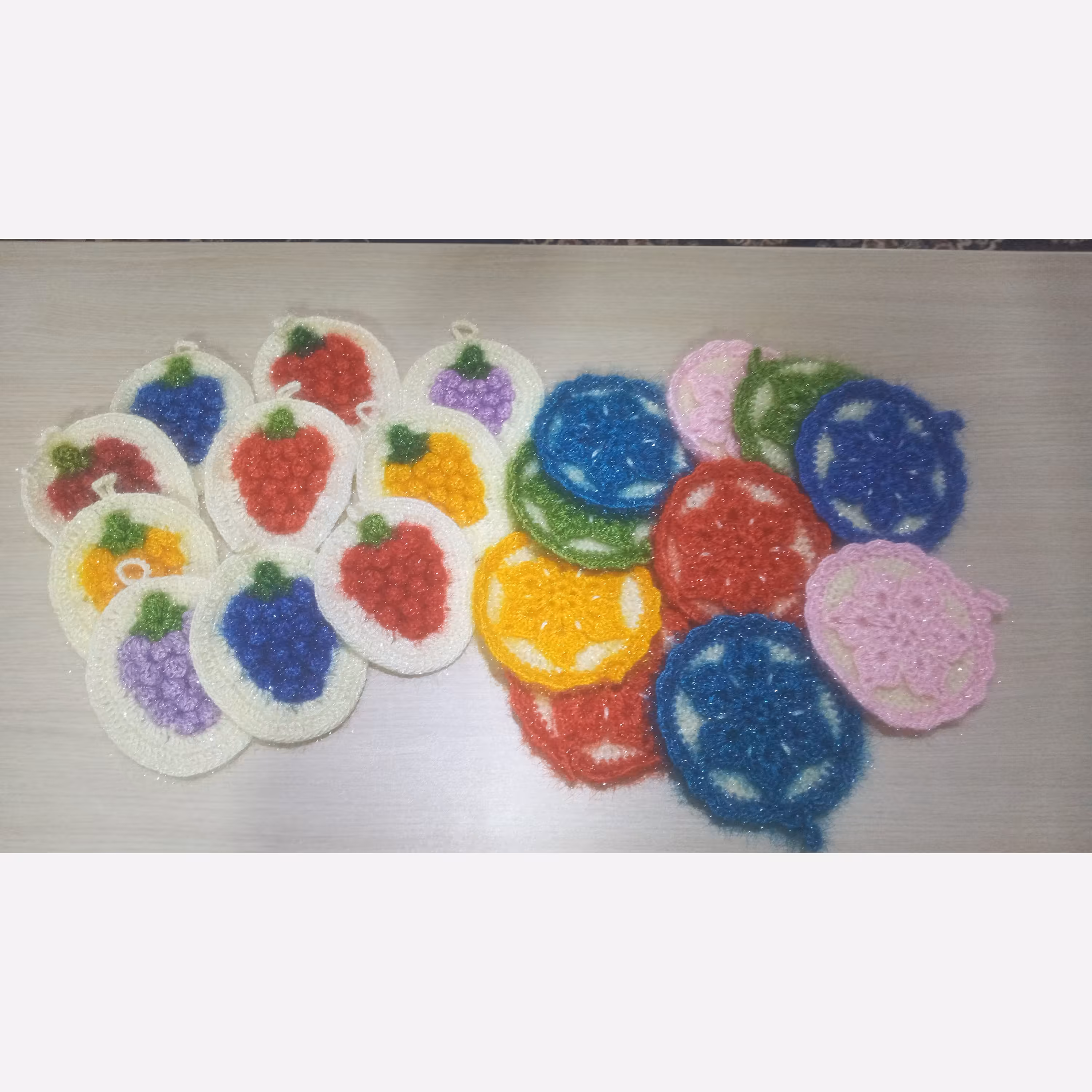 دستگیره و آویز و اسکاج جفتی در طرح های متنوع