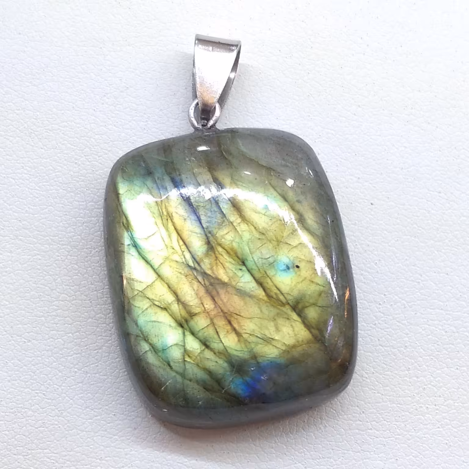 گردنبند از سنگ لابرادوریت اصل همراه گیره استیل. 