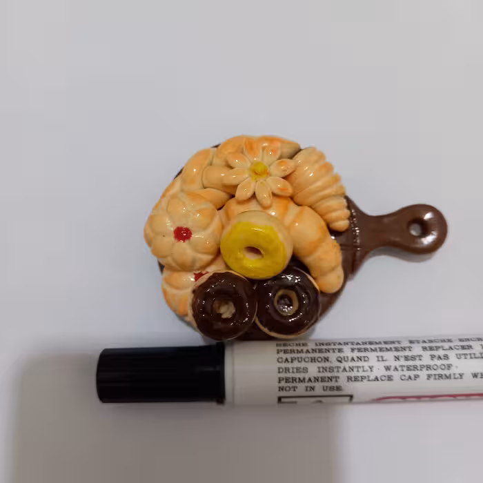 مگنت تخته نان و شیرینی و دونات  ، دستساز ، خمیر ایتالیایی