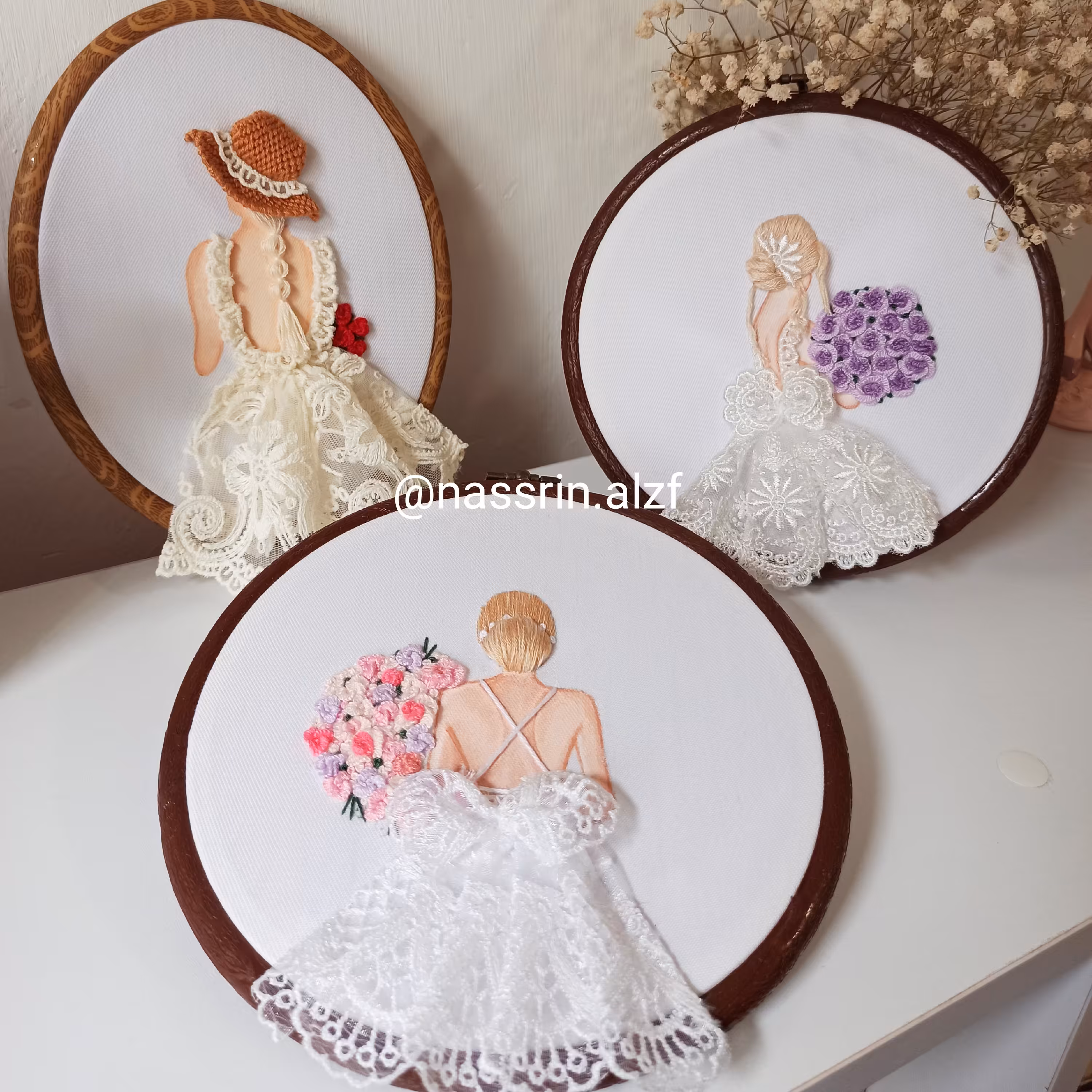 دیوارکوب گلدوزی عروس 