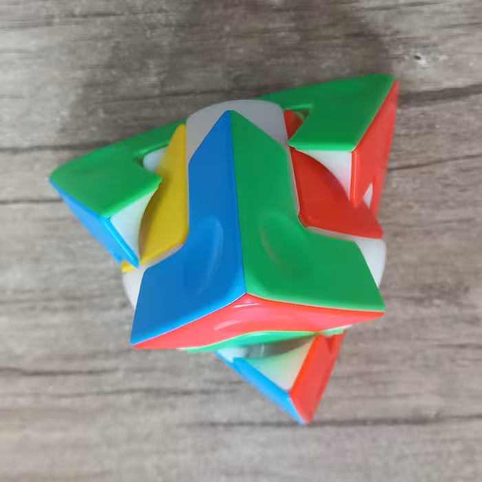 روبیک هرمی برج جادویی