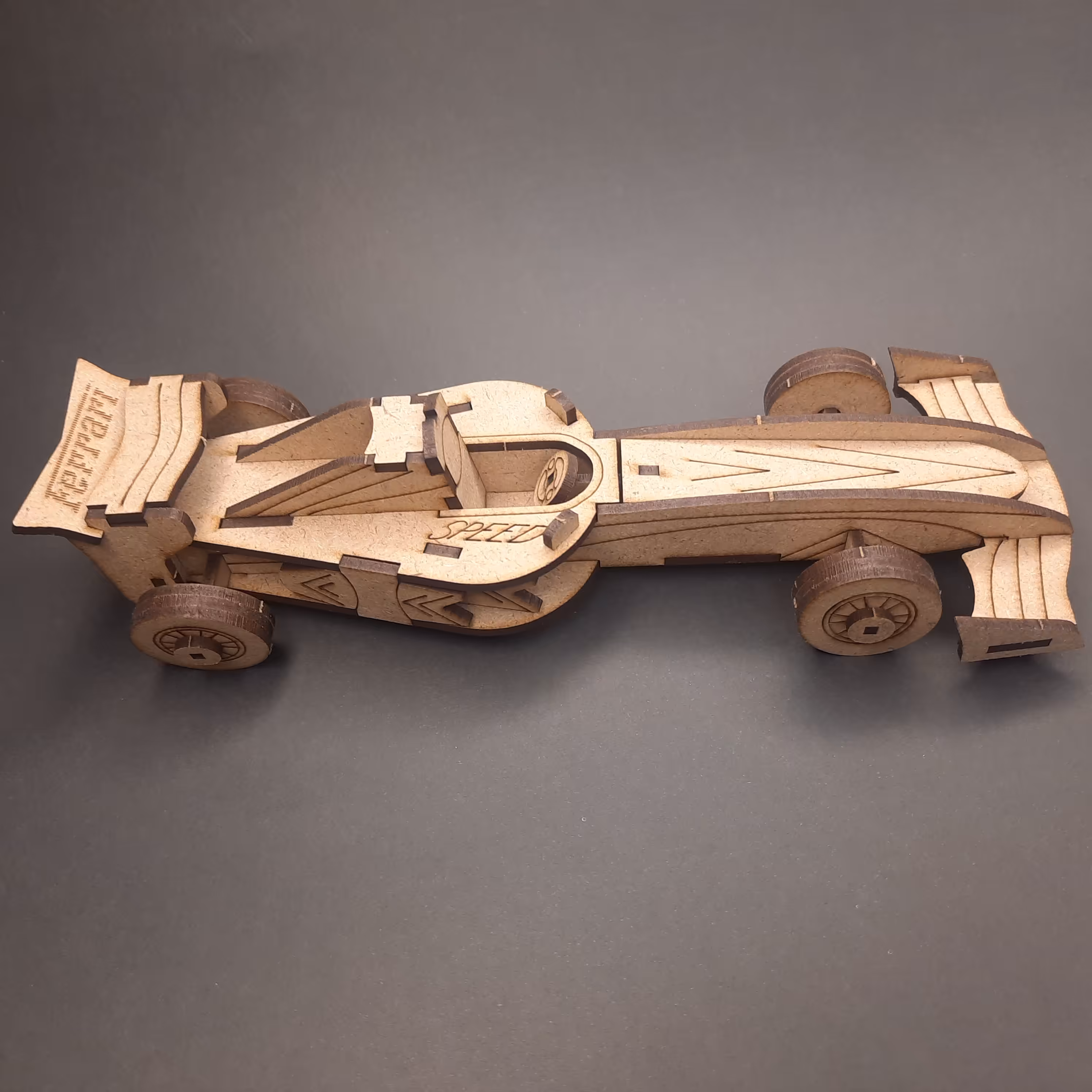 فراری یعنی جذابیت و زیبایی . پازل چوبی ماشین مسابقه فراری ( رویای زیباتو خودت بساز)