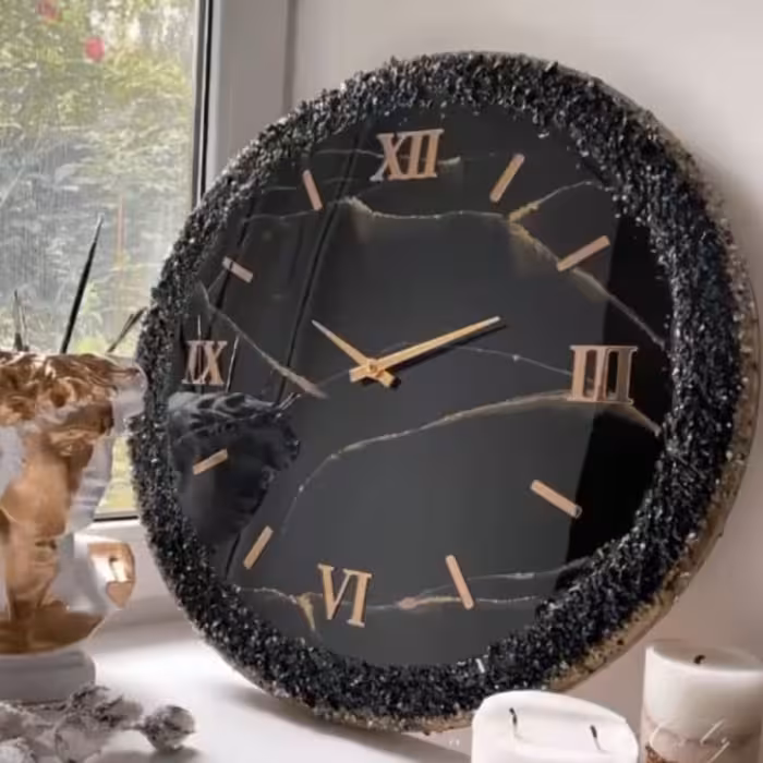 ساعت بسیار زیبای دیواری و دکوری مناسب سالن یا دفاتر 