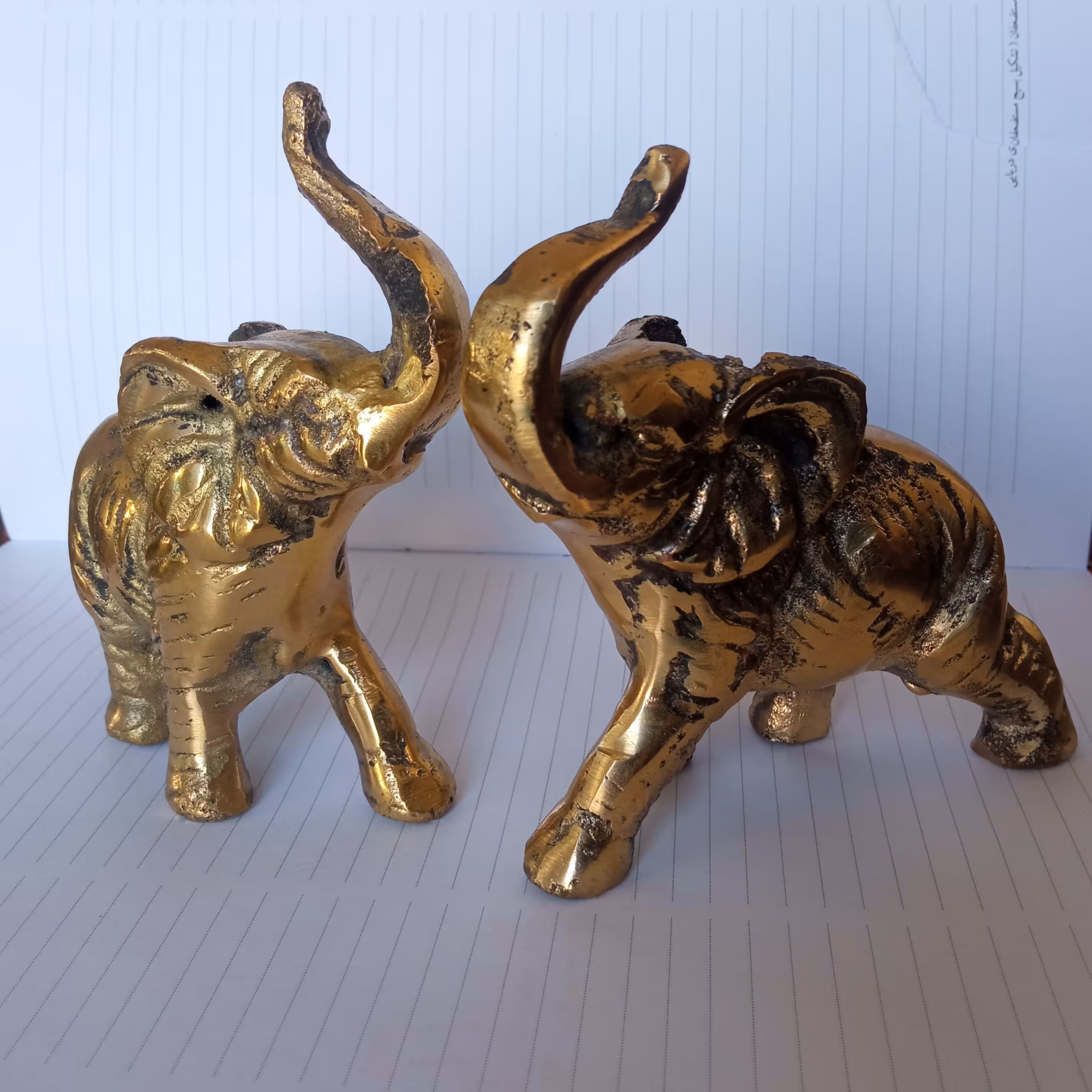 دکوری فیل بازیگوش  برنز 