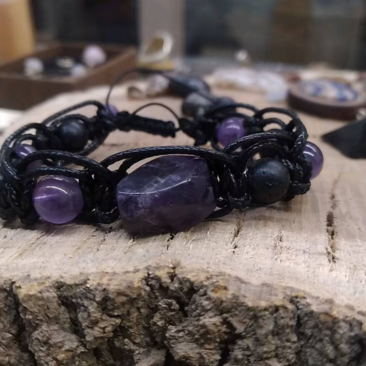 دستبند سنگی آمتیست و لاوا