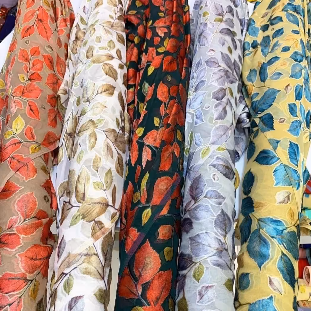 پارچه حریر وبرگهای ابریشم