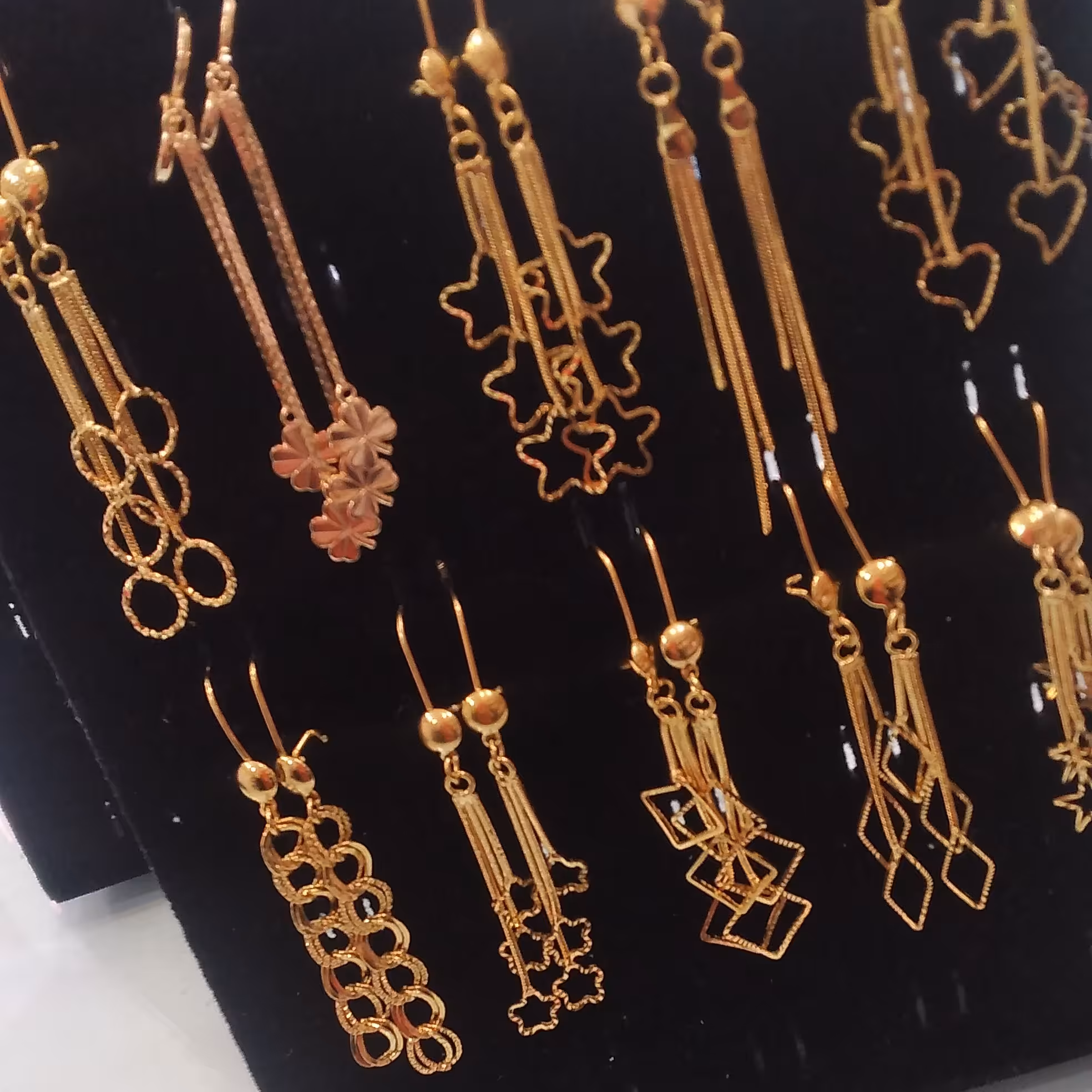 گوشواره رنگ ثابت