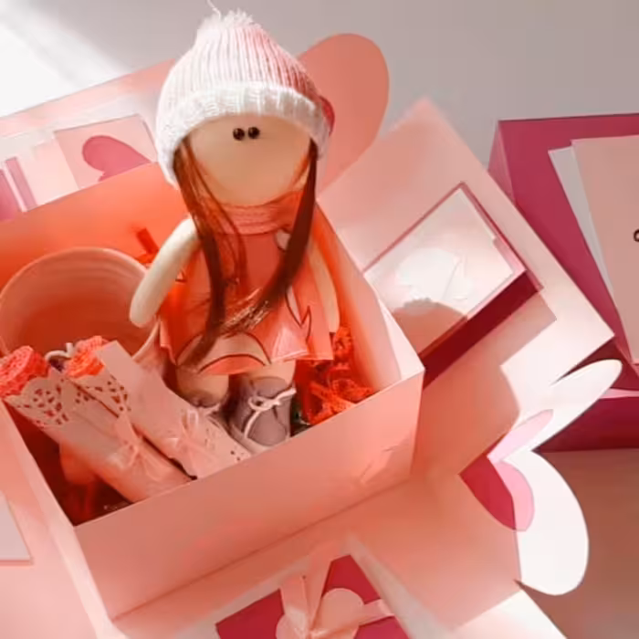 جعبه سوپرایزی جذاب دارای 4 آیتم متفاوت  