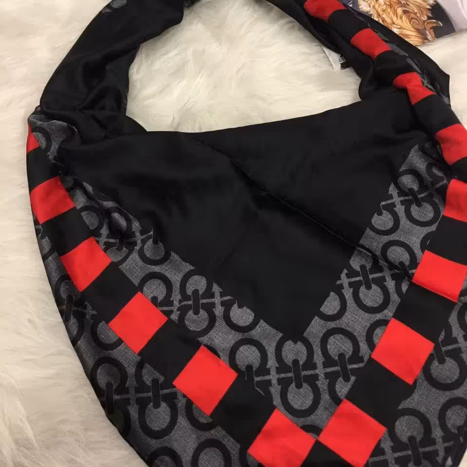 روسری ساتن دست دوز(ارسال رایگان)