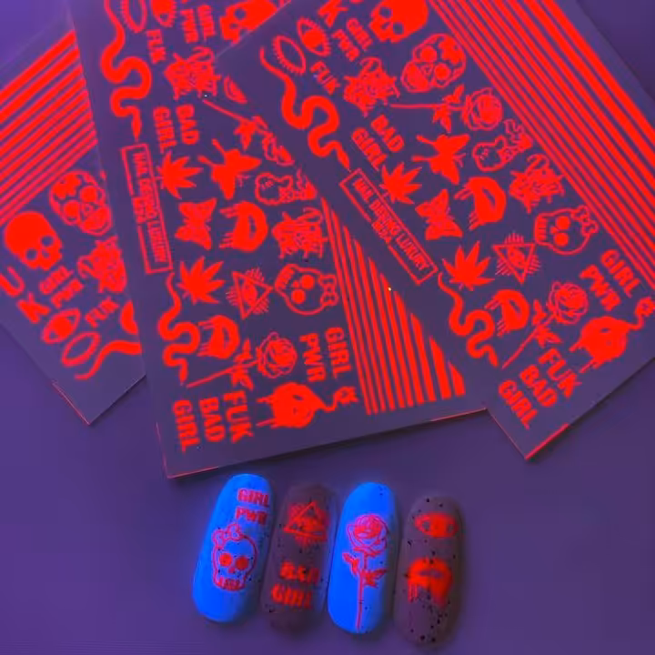 لنز ناخن بلک لایت