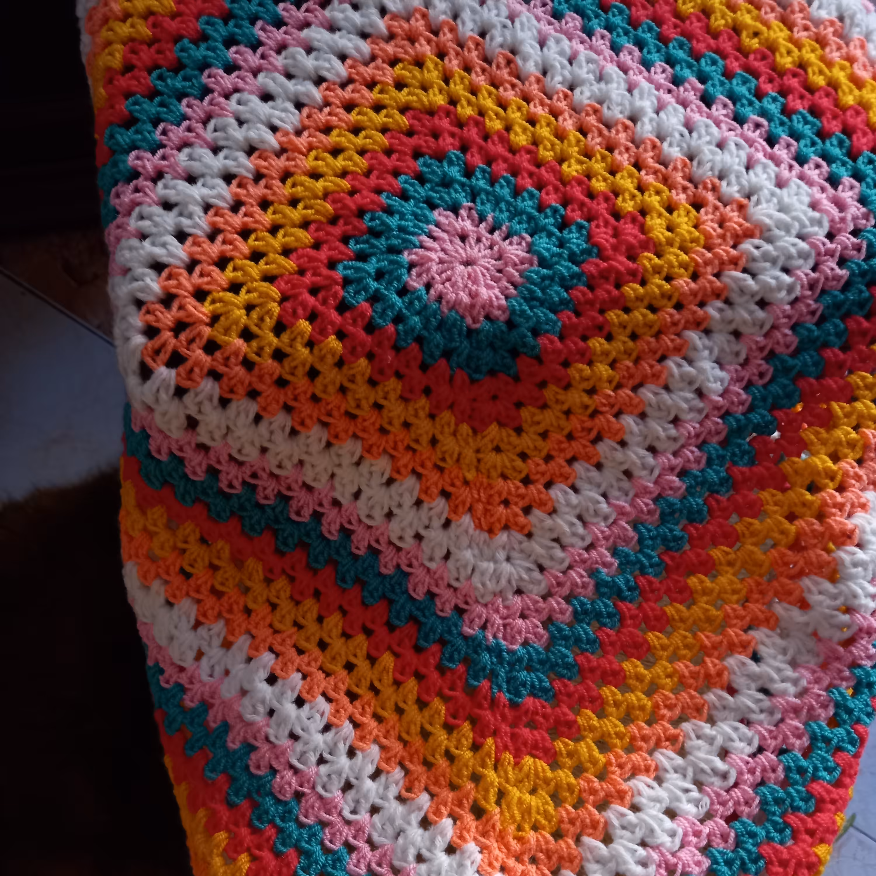 رومبلی و رومیزی یا دکوری سنتی بافتنی