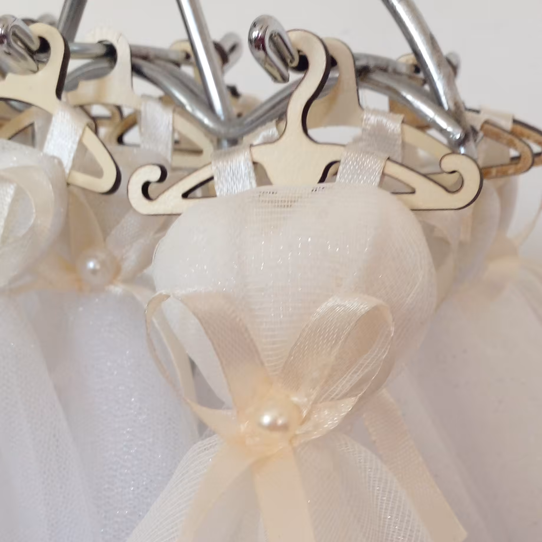 گیفت لباس عروس مناسب عروس خاص و زیبا