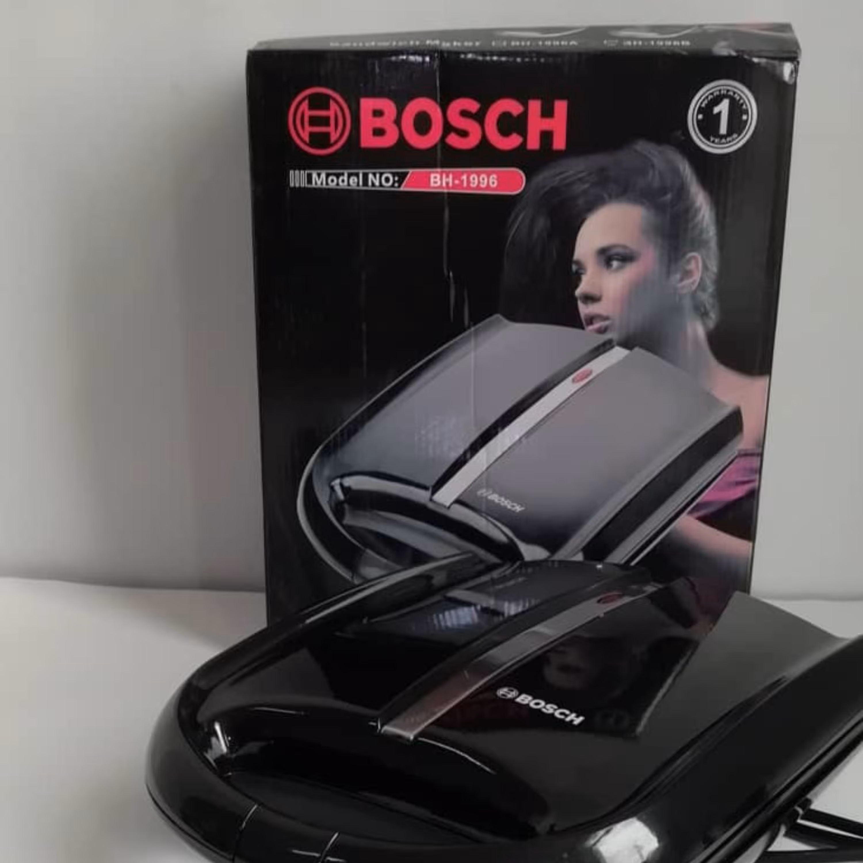 اسنک و ساندویچ ساز BOSCH مدل 1996 مشکی رنگ