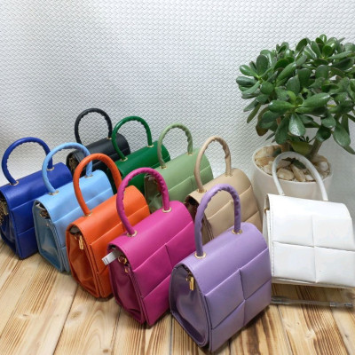 کیف دوشی چهارخونه