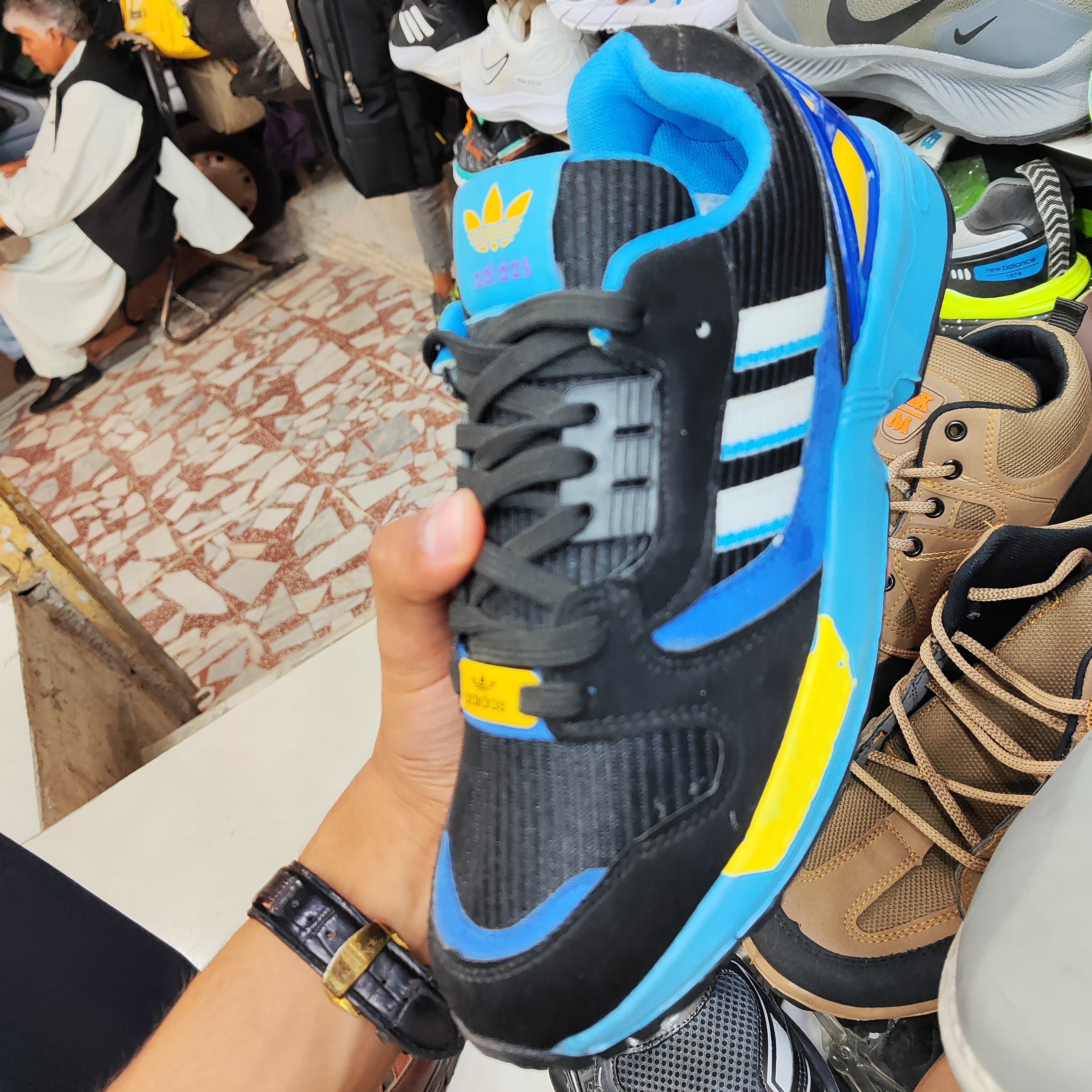 کفش ادیداسzx8000