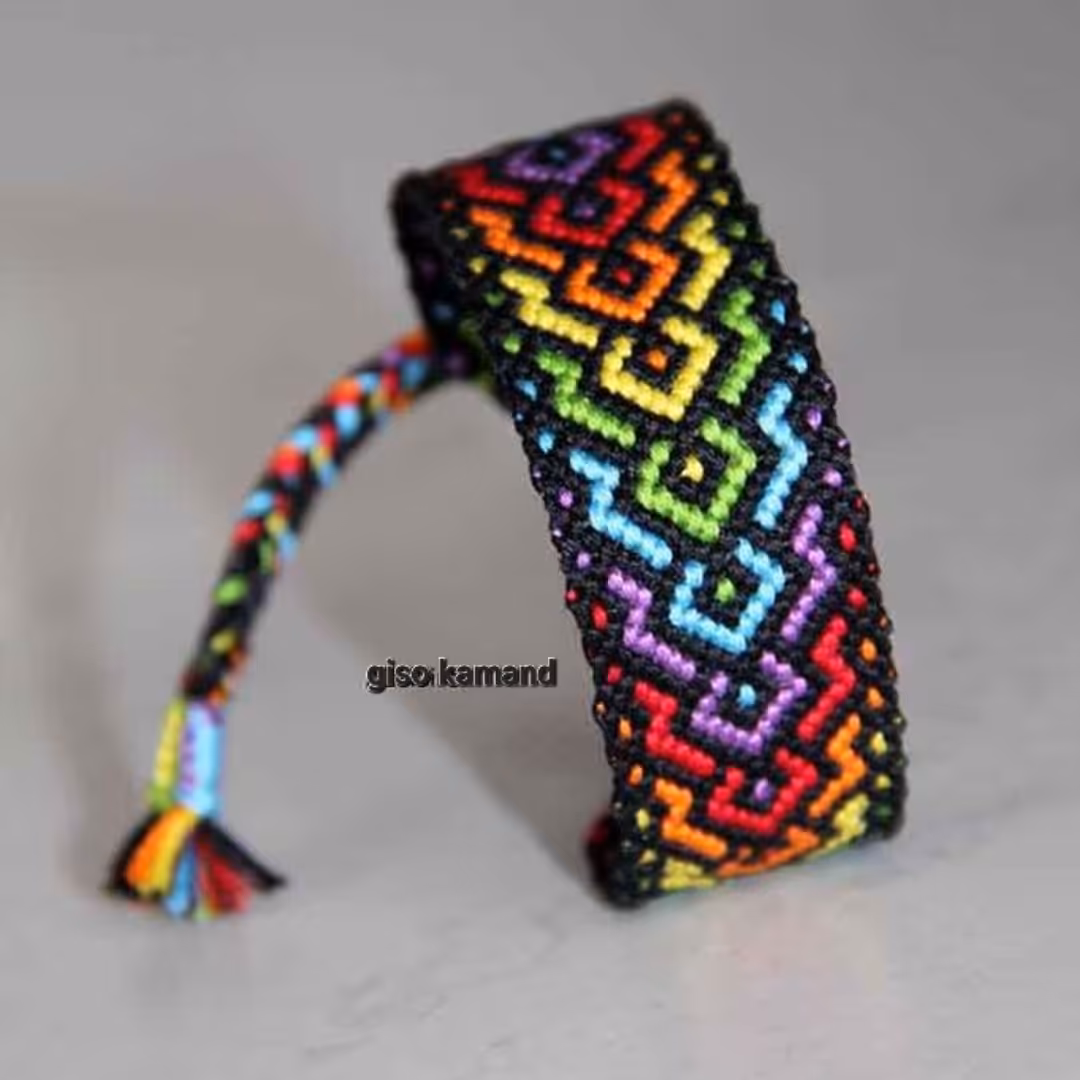 دستبند طرح رنگین کمان