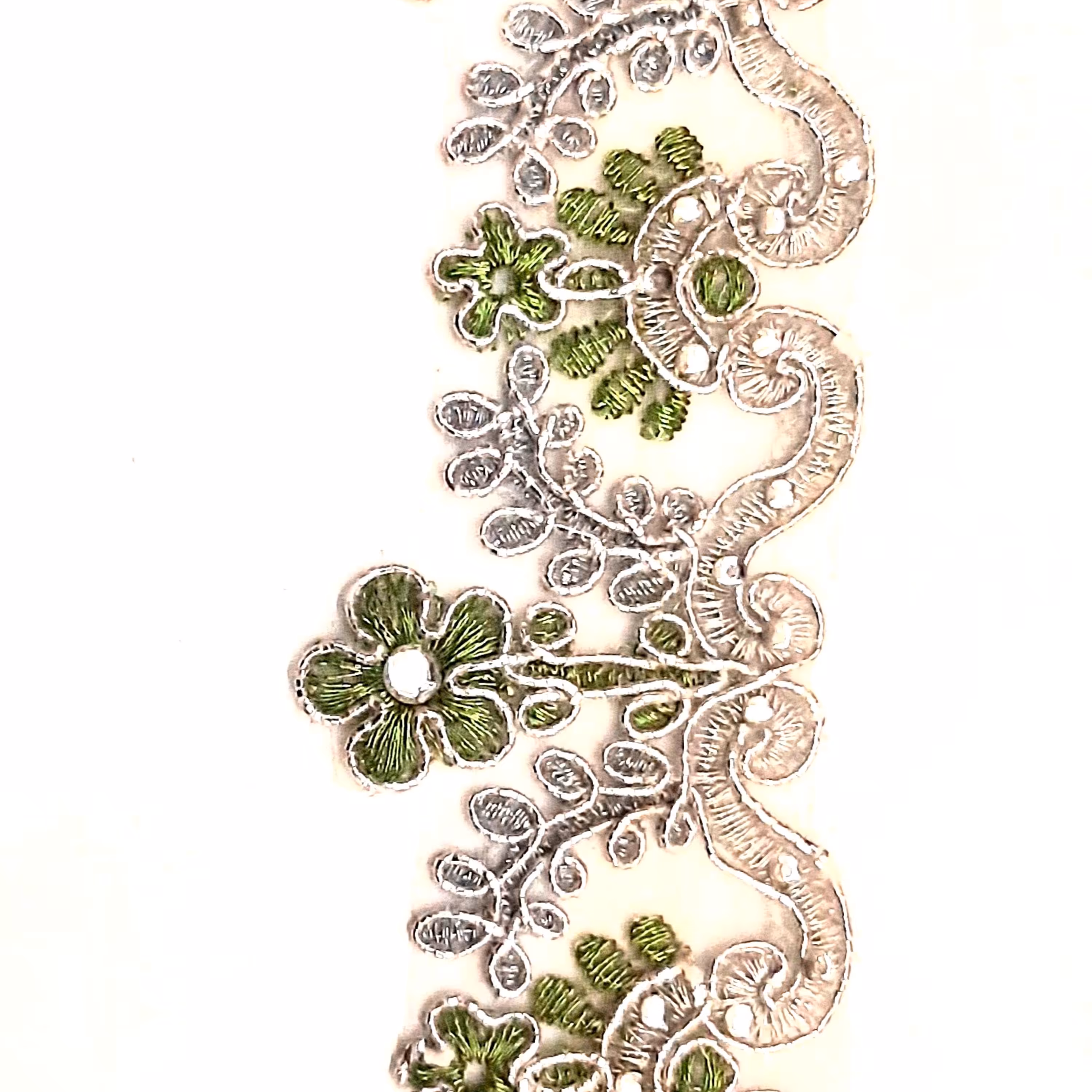 یراق و نوار  لباس زنانه نگین کاری طرح گل 