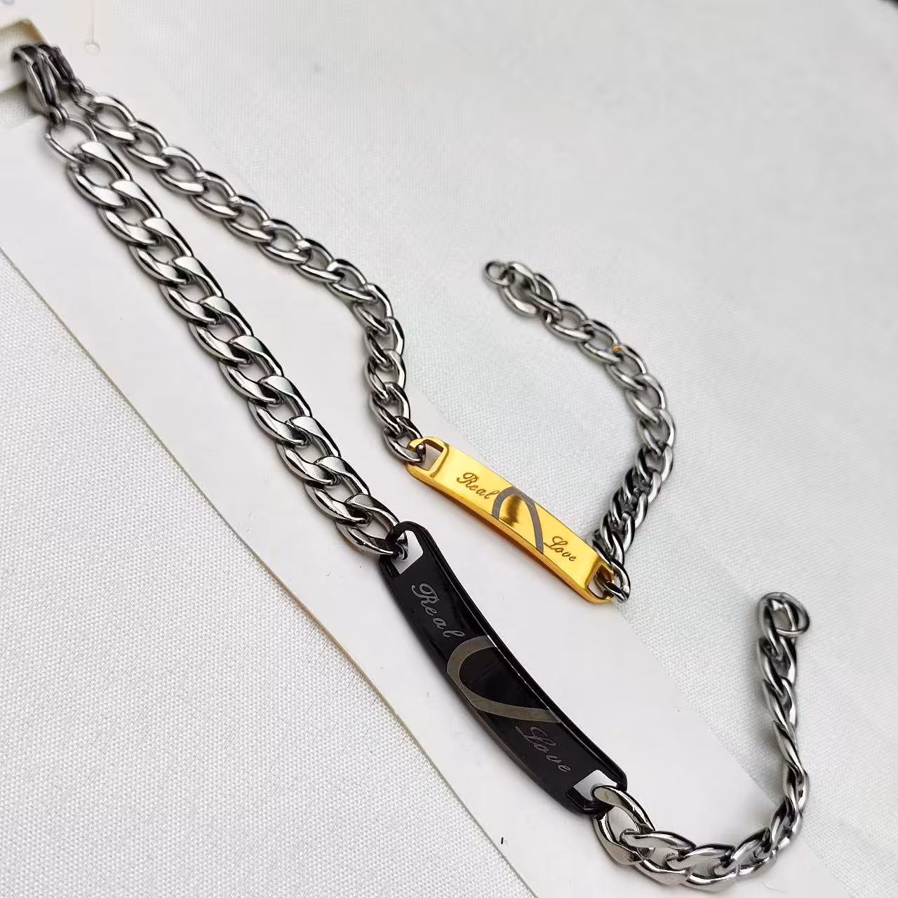 دستبند ست بافت کارتیر پلاک دار حکاکی شده 