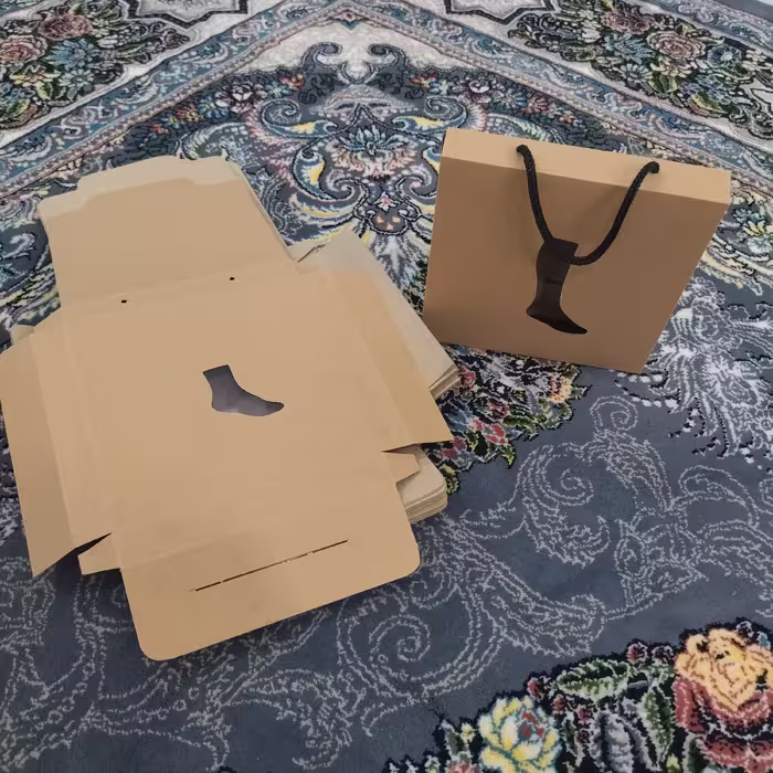 پاکت بسته بندی جوراب با برش جوراب مناسب برای تولیدیارسال به صورت پس کرایه 